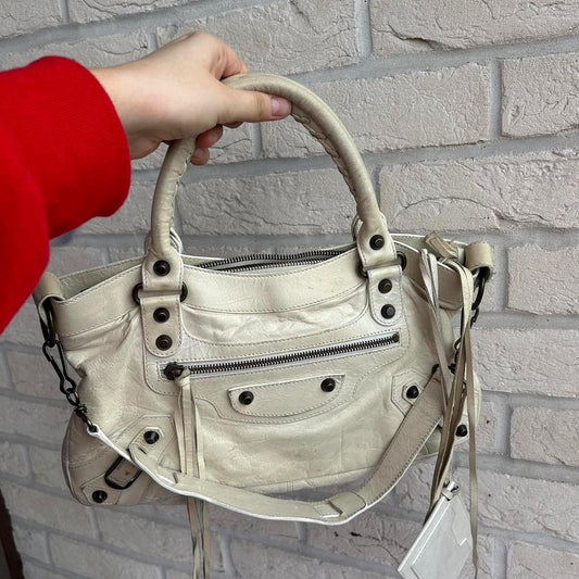 🌟 Authentic RARE Balenciaga ‘the first’ small/ medium city bag Pre-owned 🌟