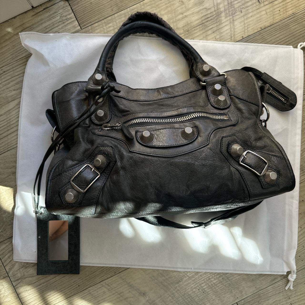 🌟 Authentic Balenciaga city bag gaint in black/grey Pre-owned 🌟