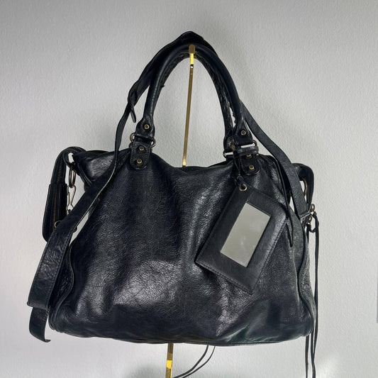 🌟 Authentic 2013 black balenciaga city velo bag Pre-owned 🌟