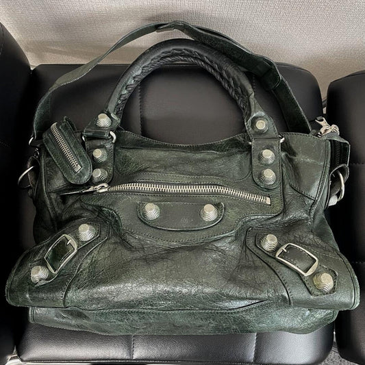 🌟 Authentic Balenciaga Giant City 2Way Handbag Shoulder Green Leather & Silver w/strap Pre-owned 🌟